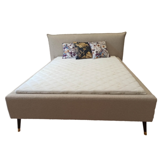 Łóżko tapicerowane PILLOW z poduszkami