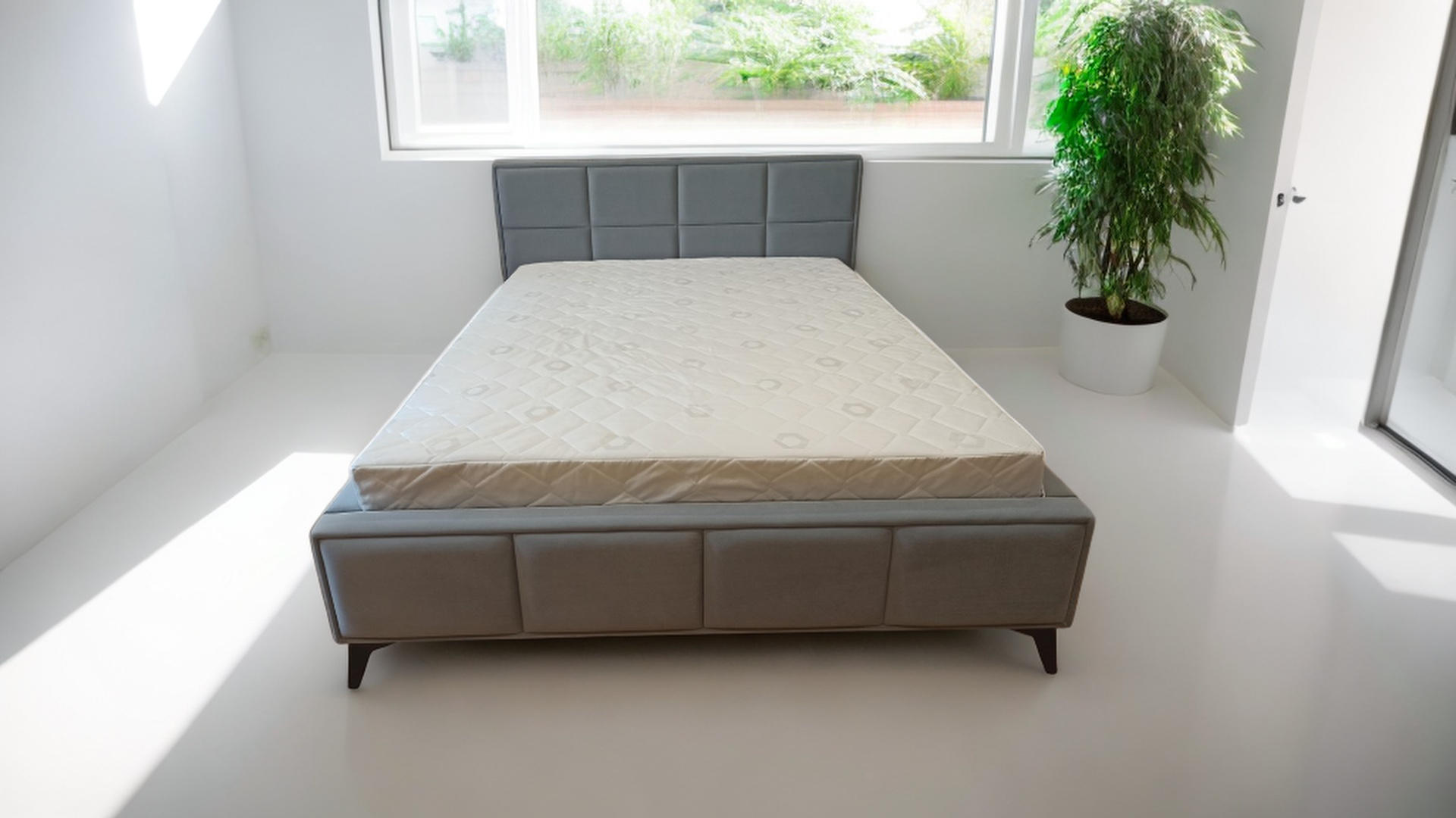 Kompletne łóżko do sypialni z materacem szare